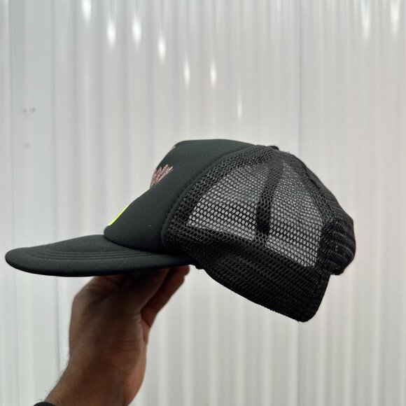 Magen Buys Trucker hat - Picture 4 of 6